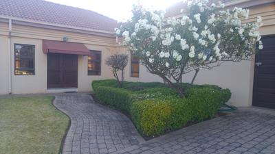 Cottage For Rent in Cornwall Hill, Centurion